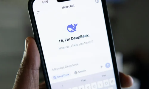 Best free AI model DeepSeek mobile app