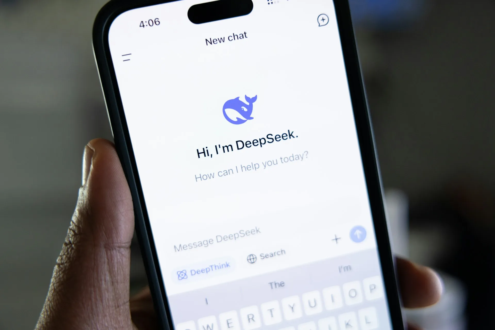 Best free AI model DeepSeek mobile app